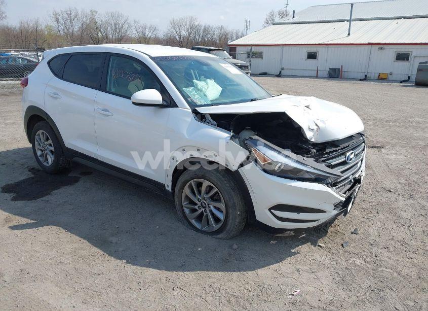 2018 Hyundai Tucson SE (VIN KM8J2CA43JU710419) main photo