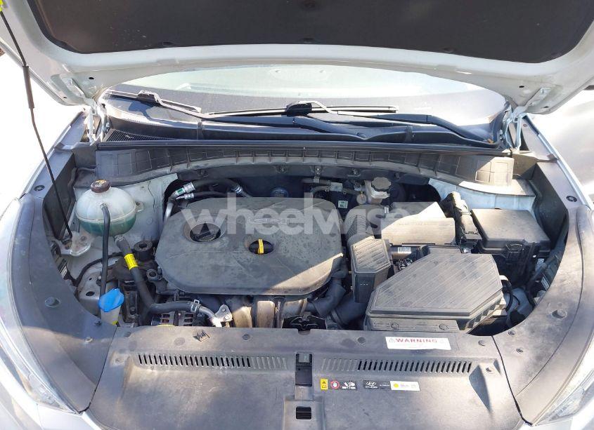 Photo 10 of 2019 Hyundai Tucson SE (VIN KM8J2CA43KU010613)