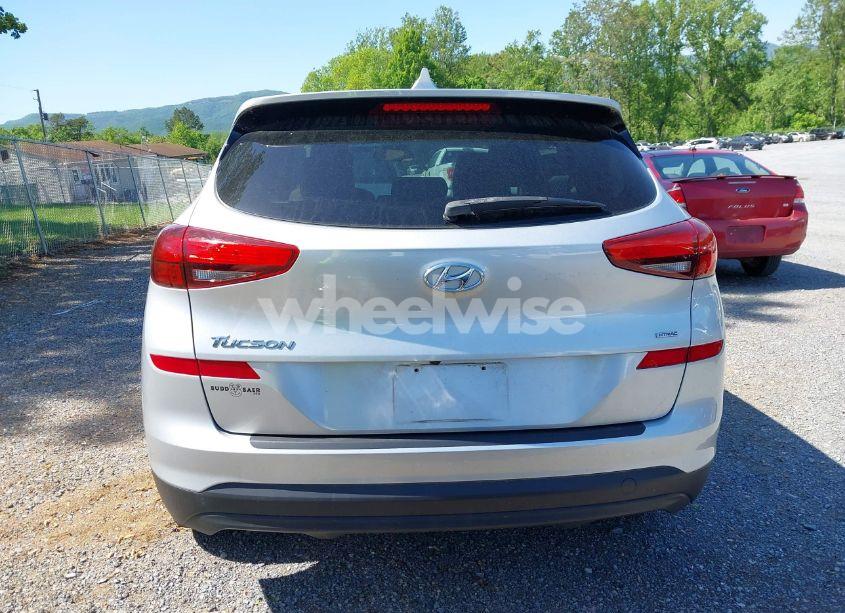 Photo 16 of 2019 Hyundai Tucson SE (VIN KM8J2CA43KU010613)