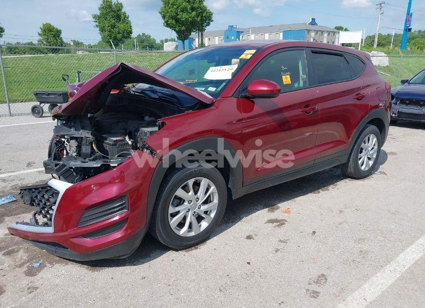 Photo 2 of 2019 Hyundai Tucson SE (VIN KM8J2CA44KU937152)