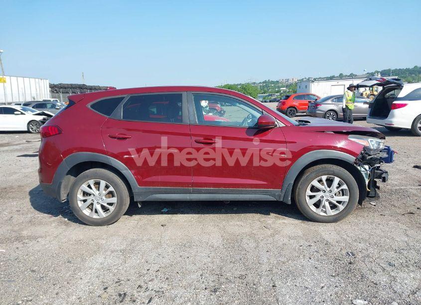 Photo 12 of 2019 Hyundai Tucson SE (VIN KM8J2CA45KU043581)
