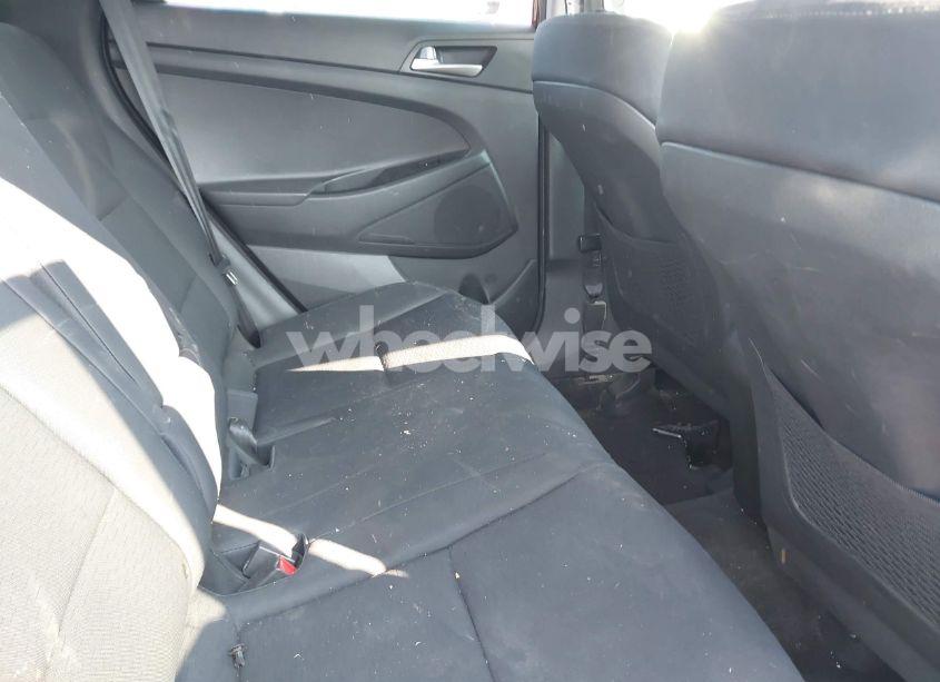 Photo 8 of 2019 Hyundai Tucson SE (VIN KM8J2CA45KU043581)