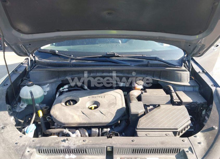 Photo 10 of 2019 Hyundai Tucson SE (VIN KM8J2CA45KU890701)