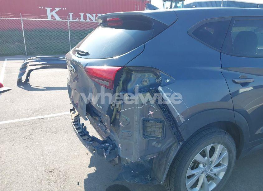 Photo 18 of 2019 Hyundai Tucson SE (VIN KM8J2CA45KU890701)