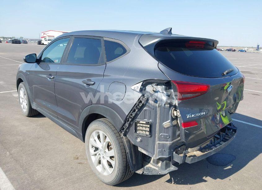 Photo 3 of 2019 Hyundai Tucson SE (VIN KM8J2CA45KU890701)