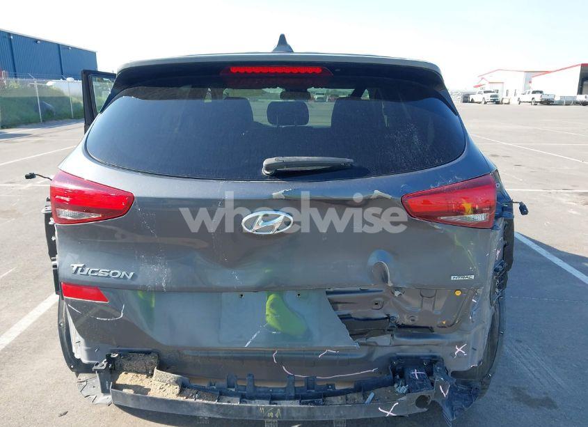 Photo 6 of 2019 Hyundai Tucson SE (VIN KM8J2CA45KU890701)