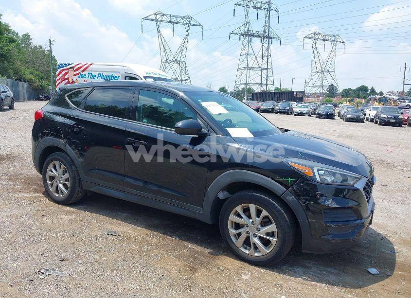 2019 Hyundai Tucson SE (VIN KM8J2CA46KU865080) main photo