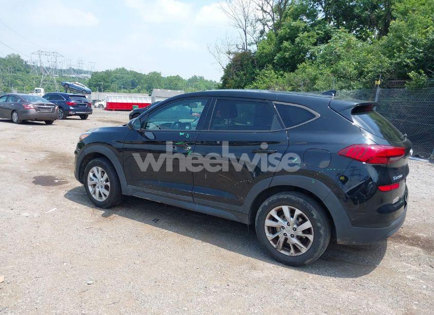 Photo 3 of 2019 Hyundai Tucson SE (VIN KM8J2CA46KU865080)