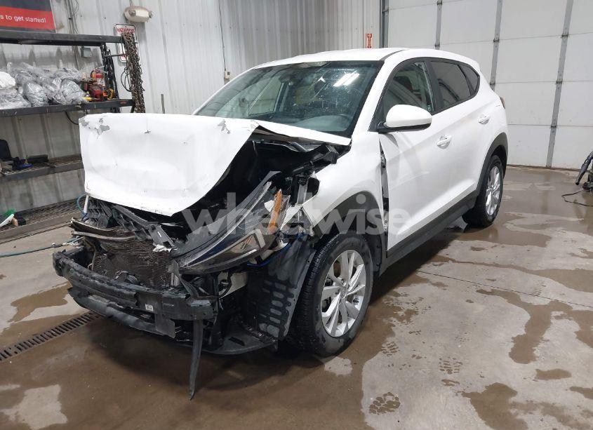 Photo 2 of 2020 Hyundai Tucson SE (VIN KM8J2CA46LU135560)