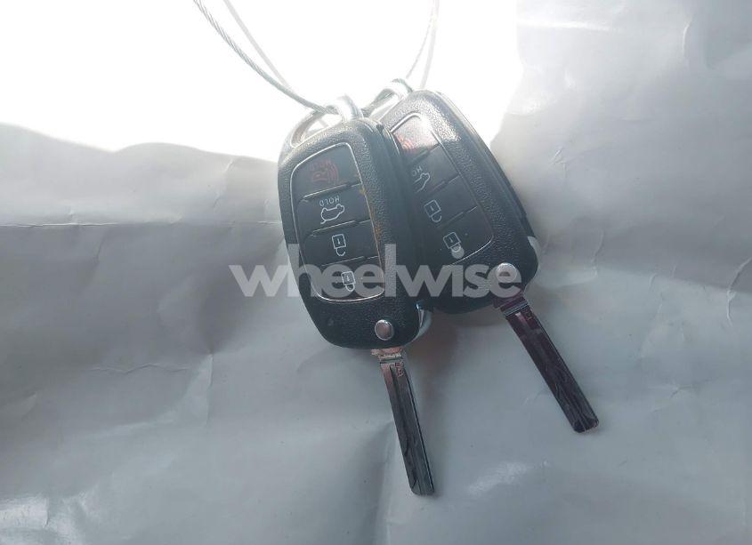 Photo 11 of 2018 Hyundai Tucson SE (VIN KM8J2CA47JU653416)