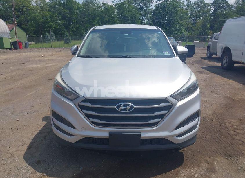 Photo 12 of 2018 Hyundai Tucson SE (VIN KM8J2CA47JU653416)