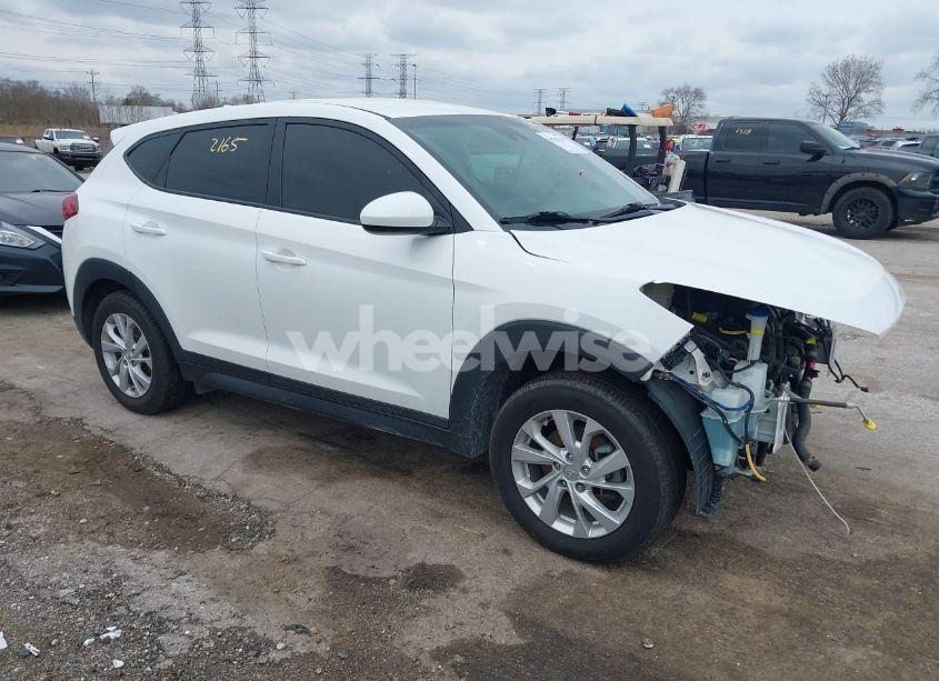 2020 Hyundai Tucson SE (VIN KM8J2CA47LU112028) main photo