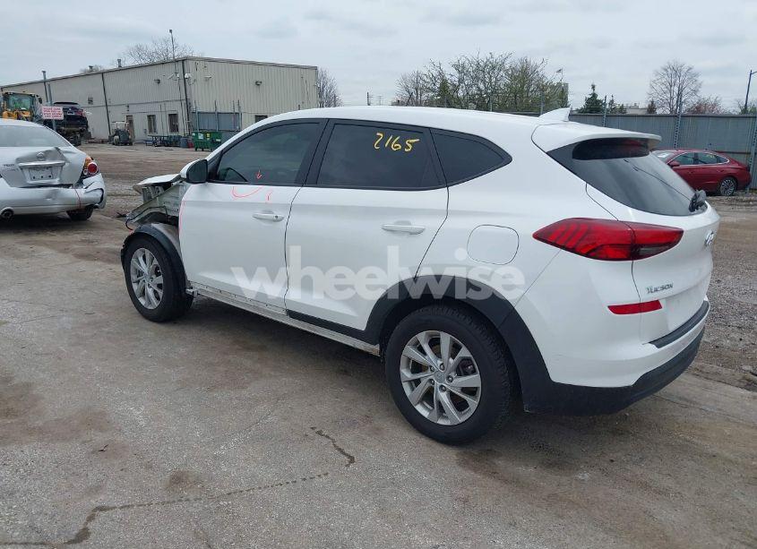 Photo 3 of 2020 Hyundai Tucson SE (VIN KM8J2CA47LU112028)