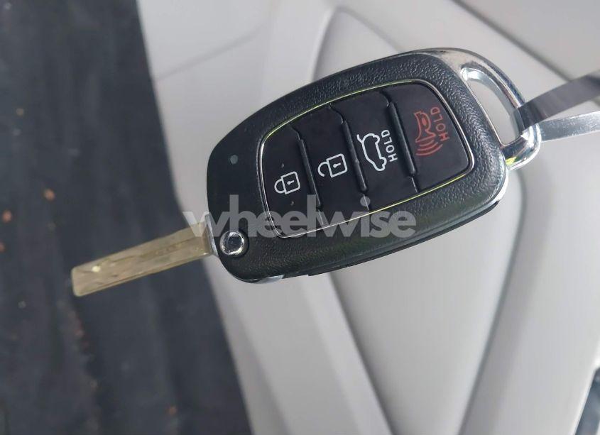 Photo 11 of 2021 Hyundai Tucson SE (VIN KM8J2CA47MU391000)