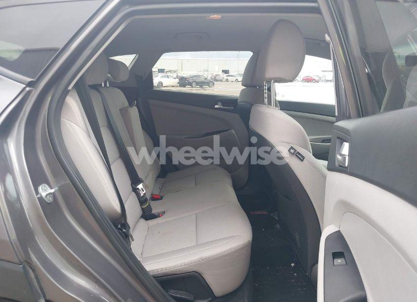 Photo 8 of 2021 Hyundai Tucson SE (VIN KM8J2CA47MU391000)