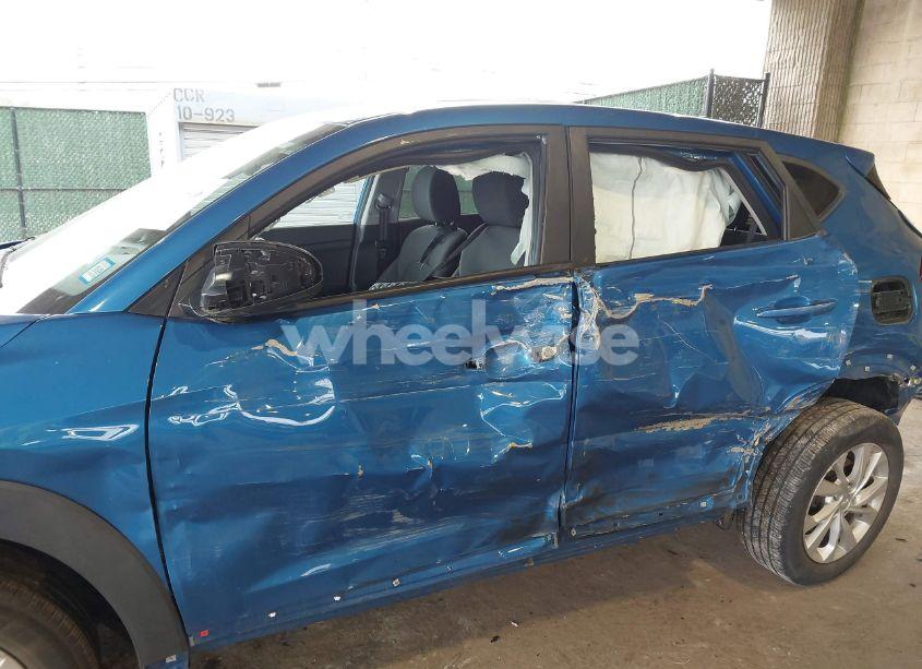 Photo 6 of 2019 Hyundai Tucson SE (VIN KM8J2CA48KU993577)