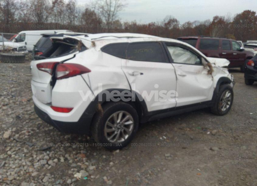 Photo 4 of 2018 Hyundai Tucson SE (VIN KM8J2CA49JU807348)