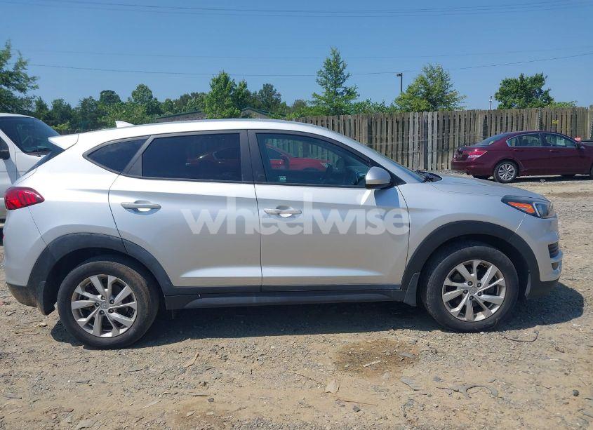 Photo 13 of 2019 Hyundai Tucson SE (VIN KM8J2CA49KU894685)
