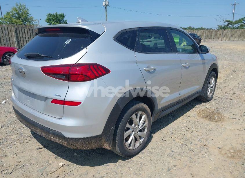 Photo 4 of 2019 Hyundai Tucson SE (VIN KM8J2CA49KU894685)