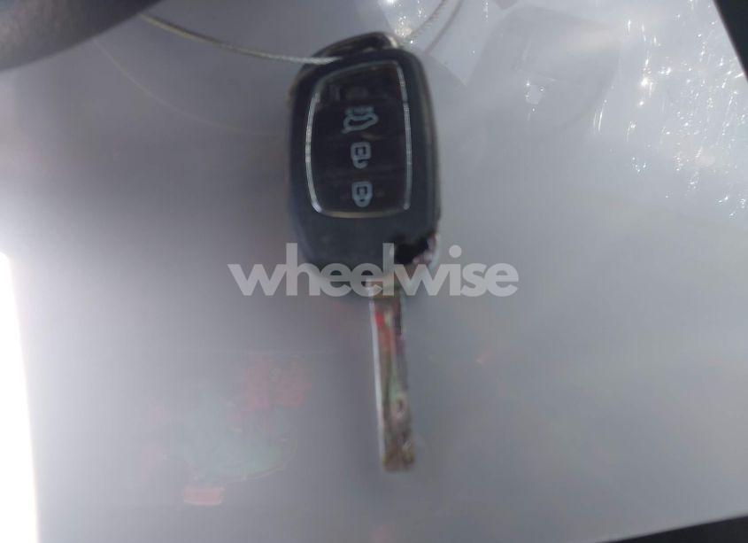 Photo 11 of 2019 Hyundai Tucson SE (VIN KM8J2CA4XKU908755)