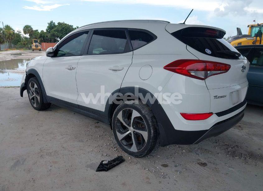 Photo 3 of 2016 Hyundai Tucson SPORT (VIN KM8J33A20GU074997)