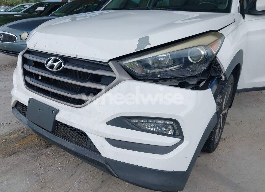 Photo 6 of 2016 Hyundai Tucson SPORT (VIN KM8J33A20GU074997)