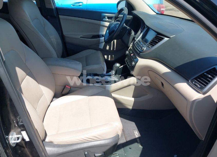 Photo 5 of 2017 Hyundai Tucson LIMITED (VIN KM8J33A20HU424274)