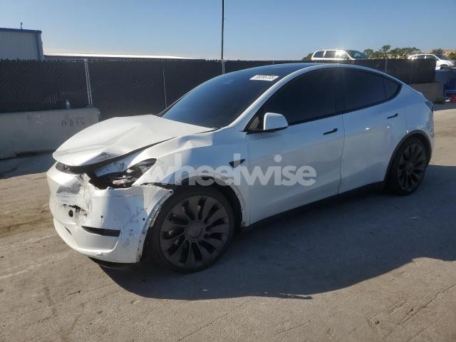 Photo 3 of 2021 TESLA MODEL Y (VIN KM8J33A20HU484801)