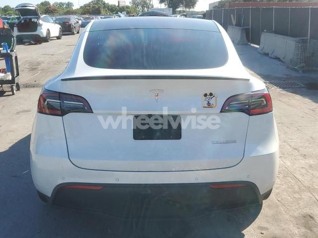 Photo 5 of 2021 TESLA MODEL Y (VIN KM8J33A20HU484801)