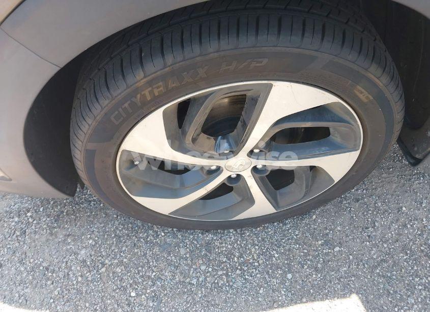 Photo 12 of 2017 Hyundai Tucson LIMITED (VIN KM8J33A21HU520852)