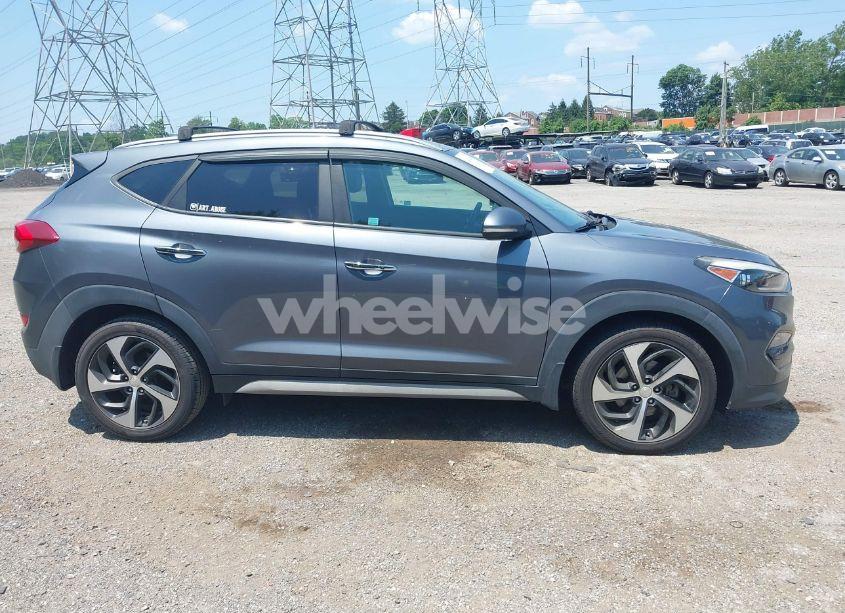 Photo 14 of 2017 Hyundai Tucson LIMITED (VIN KM8J33A21HU520852)