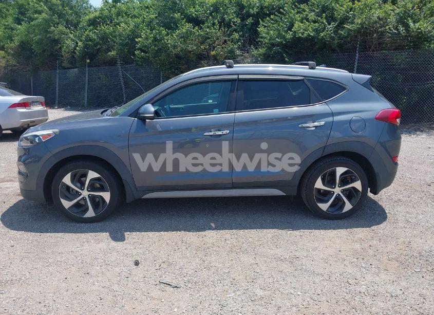 Photo 15 of 2017 Hyundai Tucson LIMITED (VIN KM8J33A21HU520852)