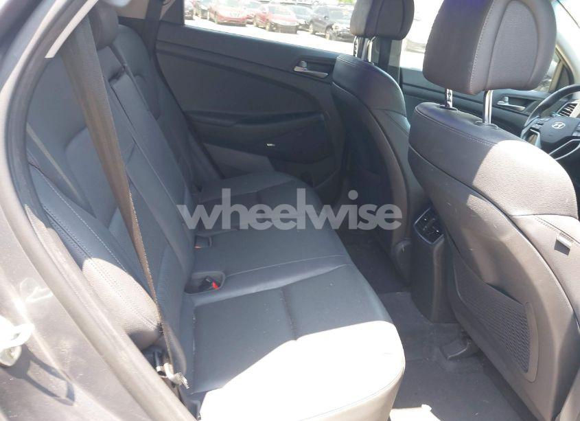 Photo 8 of 2017 Hyundai Tucson LIMITED (VIN KM8J33A21HU520852)