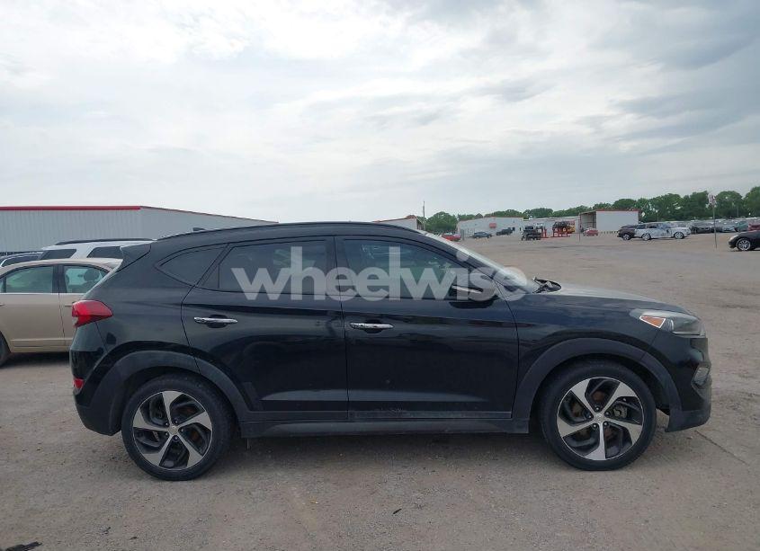 Photo 12 of 2016 Hyundai Tucson LIMITED (VIN KM8J33A22GU091820)