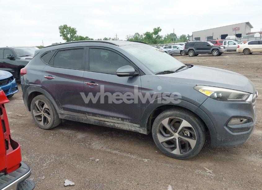 Photo 13 of 2016 Hyundai Tucson LIMITED (VIN KM8J33A22GU181677)