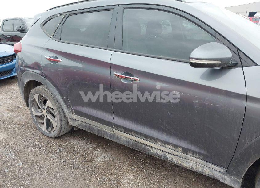 Photo 17 of 2016 Hyundai Tucson LIMITED (VIN KM8J33A22GU181677)