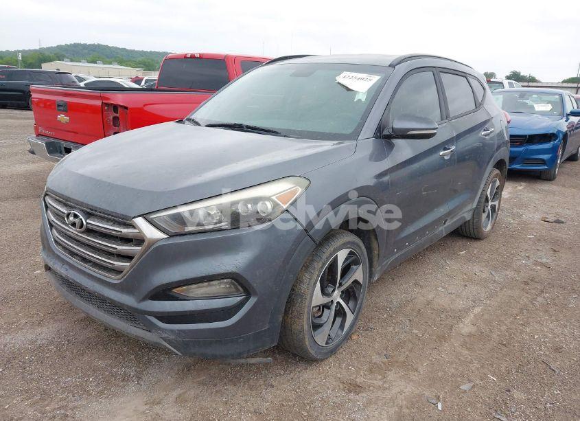 Photo 2 of 2016 Hyundai Tucson LIMITED (VIN KM8J33A22GU181677)