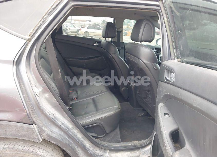 Photo 8 of 2016 Hyundai Tucson LIMITED (VIN KM8J33A22GU181677)