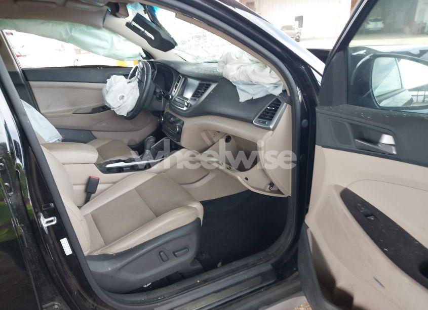 Photo 5 of 2017 Hyundai Tucson LIMITED (VIN KM8J33A22HU316495)