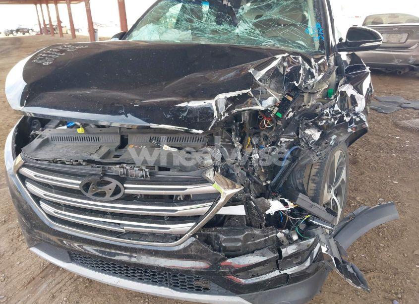 Photo 6 of 2017 Hyundai Tucson LIMITED (VIN KM8J33A22HU316495)