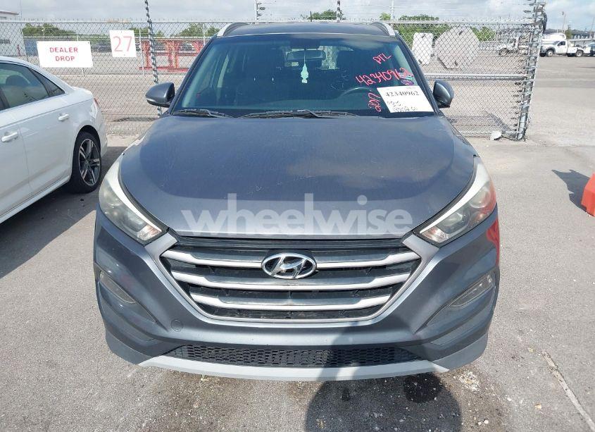 Photo 12 of 2017 Hyundai Tucson SPORT (VIN KM8J33A22HU536042)