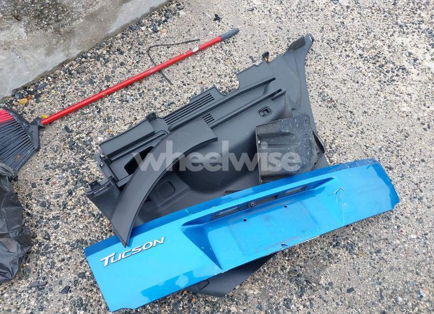 Photo 12 of 2018 Hyundai Tucson VALUE (VIN KM8J33A22JU731256)