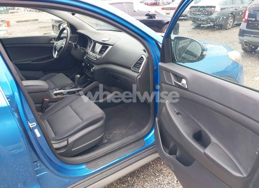 Photo 5 of 2018 Hyundai Tucson VALUE (VIN KM8J33A22JU731256)