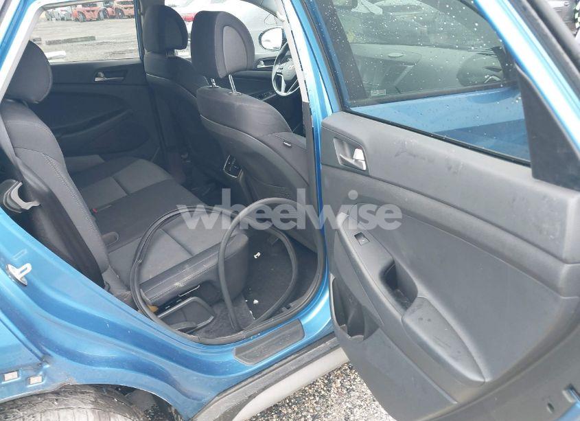 Photo 8 of 2018 Hyundai Tucson VALUE (VIN KM8J33A22JU731256)