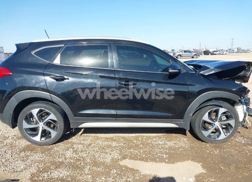 Photo 13 of 2017 Hyundai Tucson SPORT (VIN KM8J33A23HU490270)