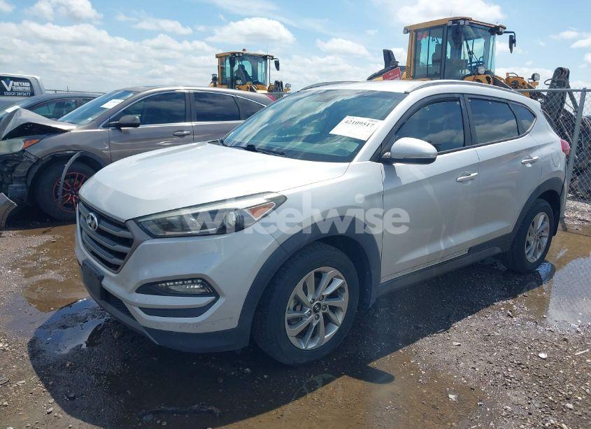 Photo 2 of 2016 Hyundai Tucson ECO (VIN KM8J33A25GU233478)