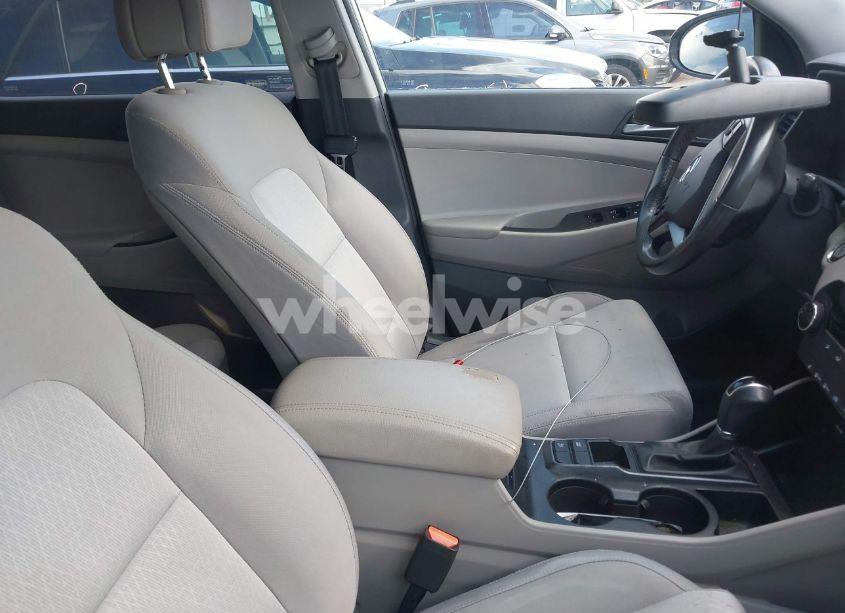 Photo 5 of 2016 Hyundai Tucson SPORT (VIN KM8J33A25GU268621)