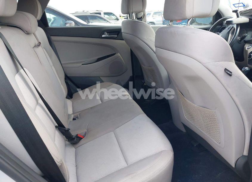 Photo 8 of 2016 Hyundai Tucson SPORT (VIN KM8J33A25GU268621)