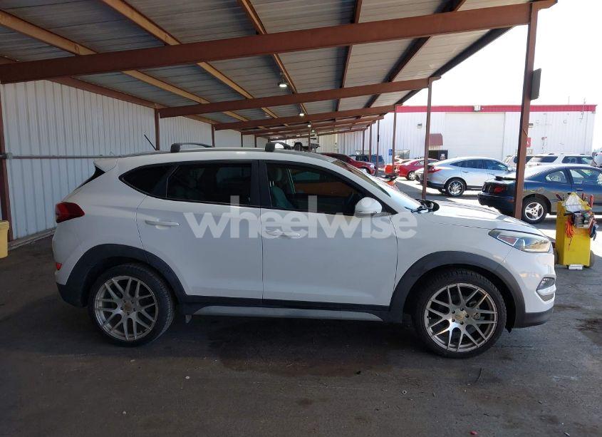 Photo 13 of 2017 Hyundai Tucson ECO (VIN KM8J33A25HU369675)