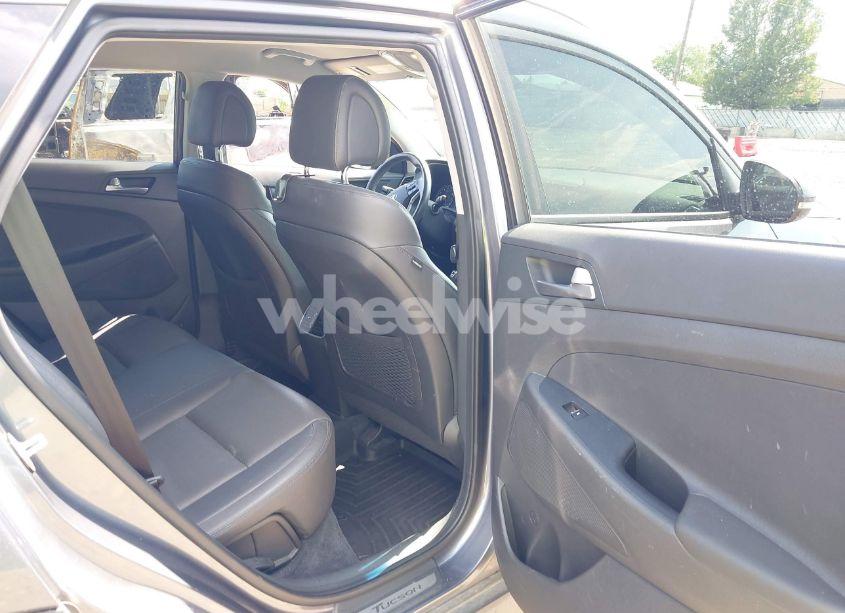 Photo 8 of 2016 Hyundai Tucson LIMITED (VIN KM8J33A27GU111804)